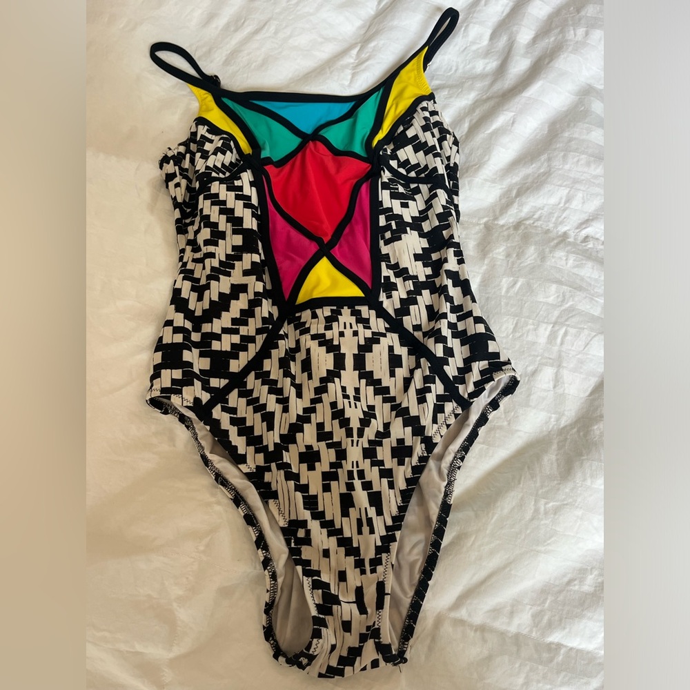 Gottex Geometric Cutout One Piece Swimsuit Size 8 – Colorblock Designer Swimwear